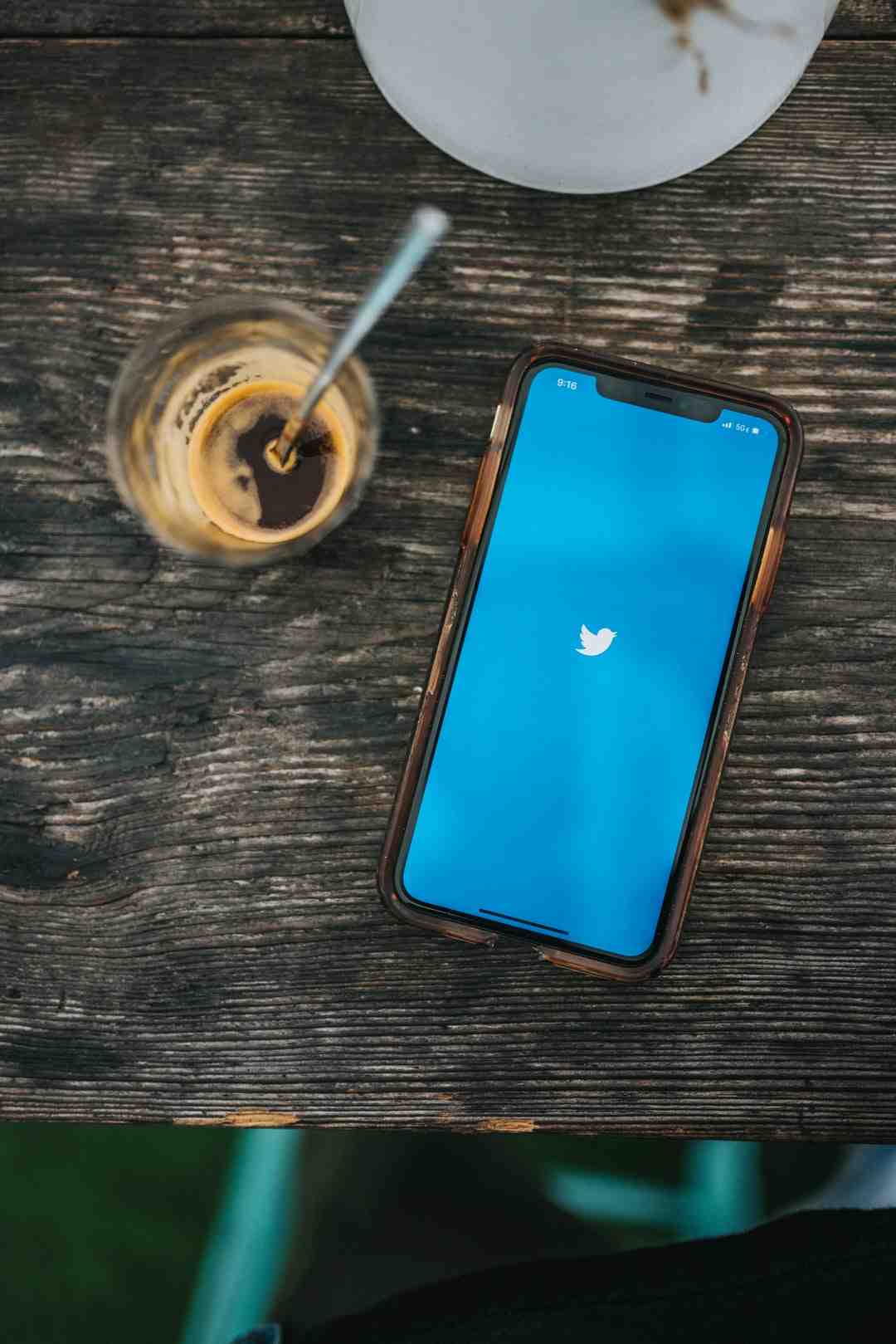 Comment supprimer un compte Twitter sur iphone ?